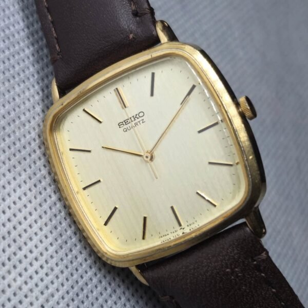 Vintage SEIKO Tapestry TV Dial