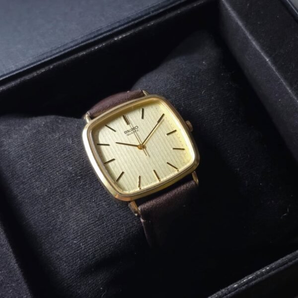 Vintage SEIKO Tapestry TV Dial