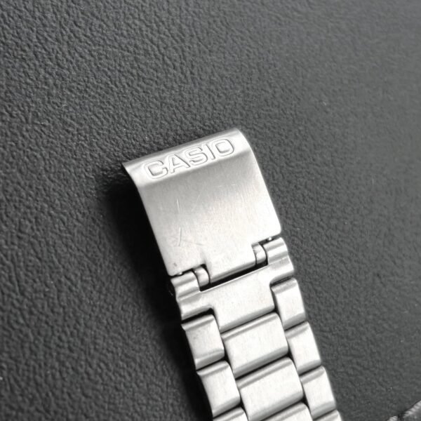 CASIO Dual Time – AnaDigi