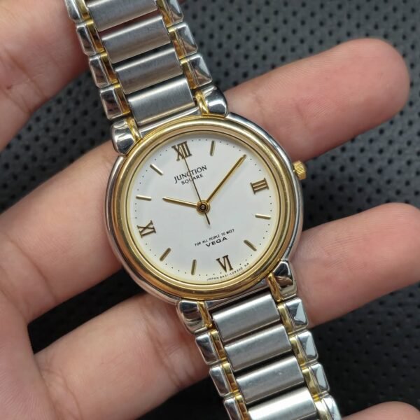 Citizen Junction Square Vega