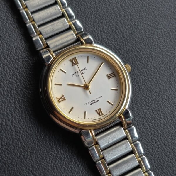 Citizen Junction Square Vega